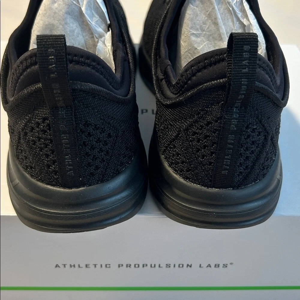 APL looks fits intricate